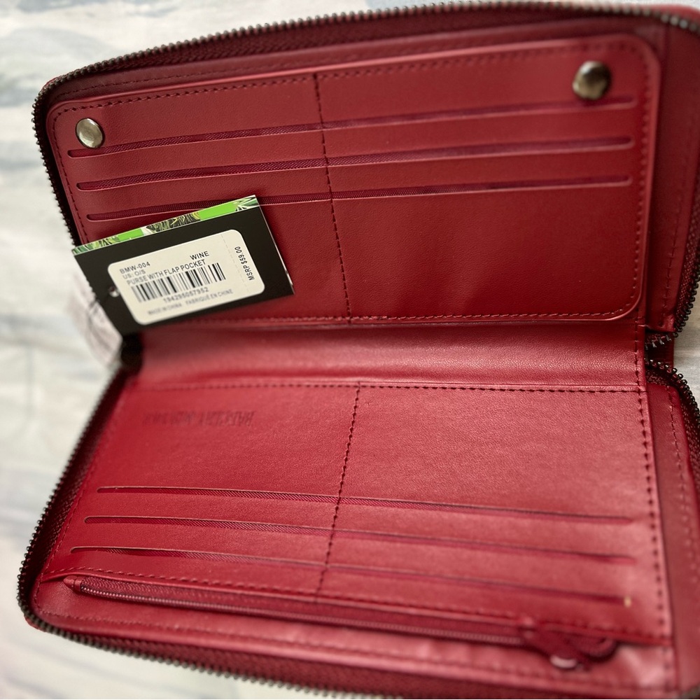 Wallets - Picture 7 of 9